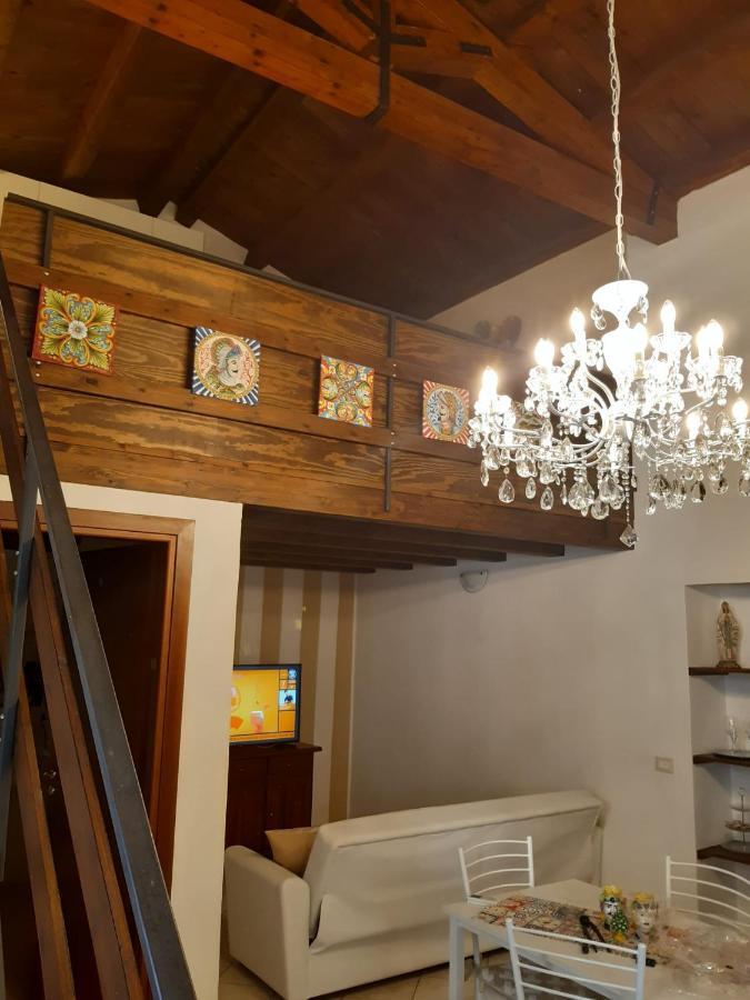 הוילה סירקוזה La Casa Di Sarah מראה חיצוני תמונה
